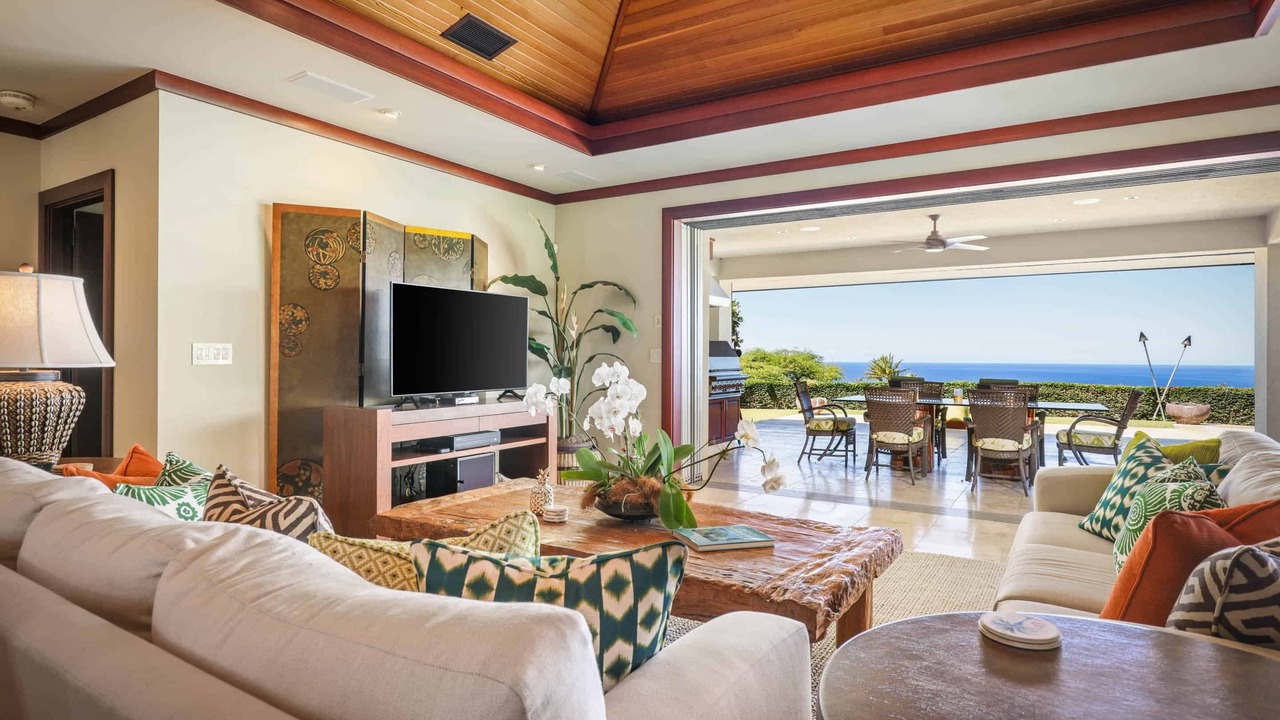 Photo of Livingroom in Kamuela