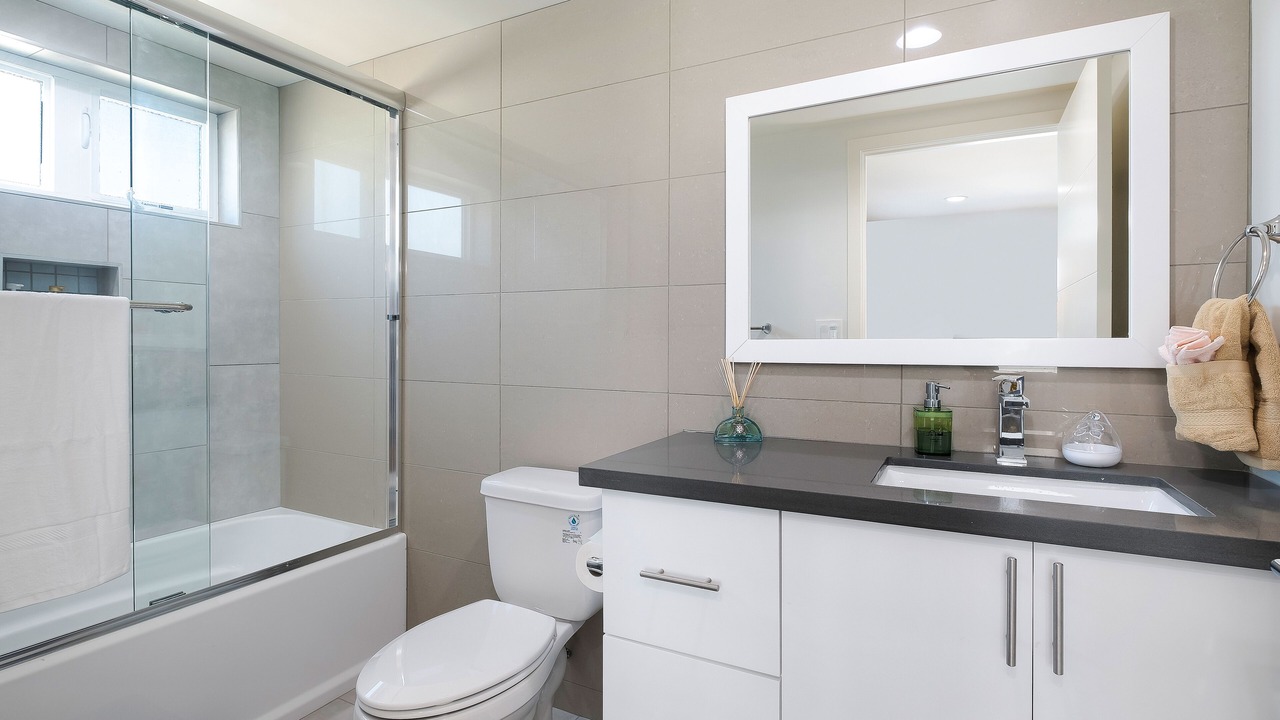Photo of Bathroom in Hollywood