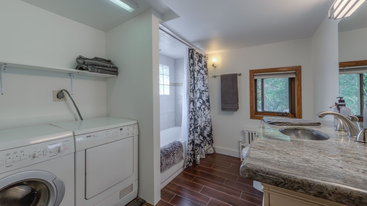 Photo of Bedroom in Downtown