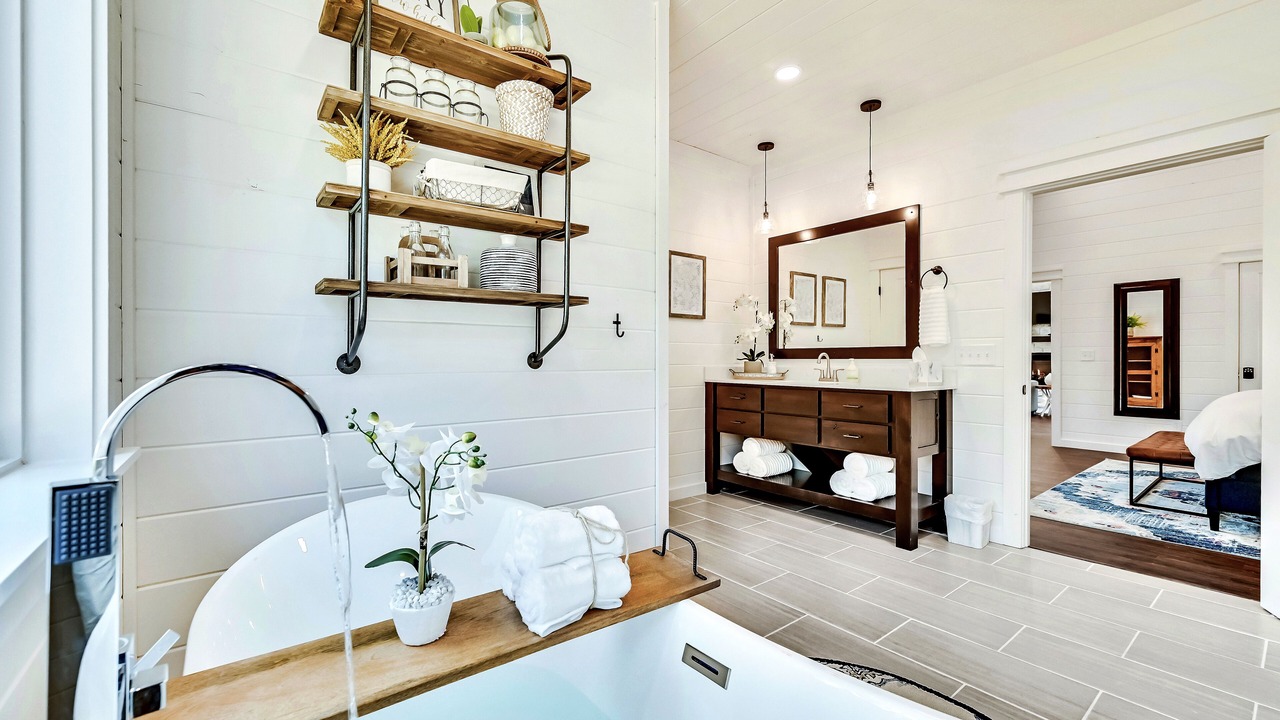 Photo of Bathroom in Broken Bow