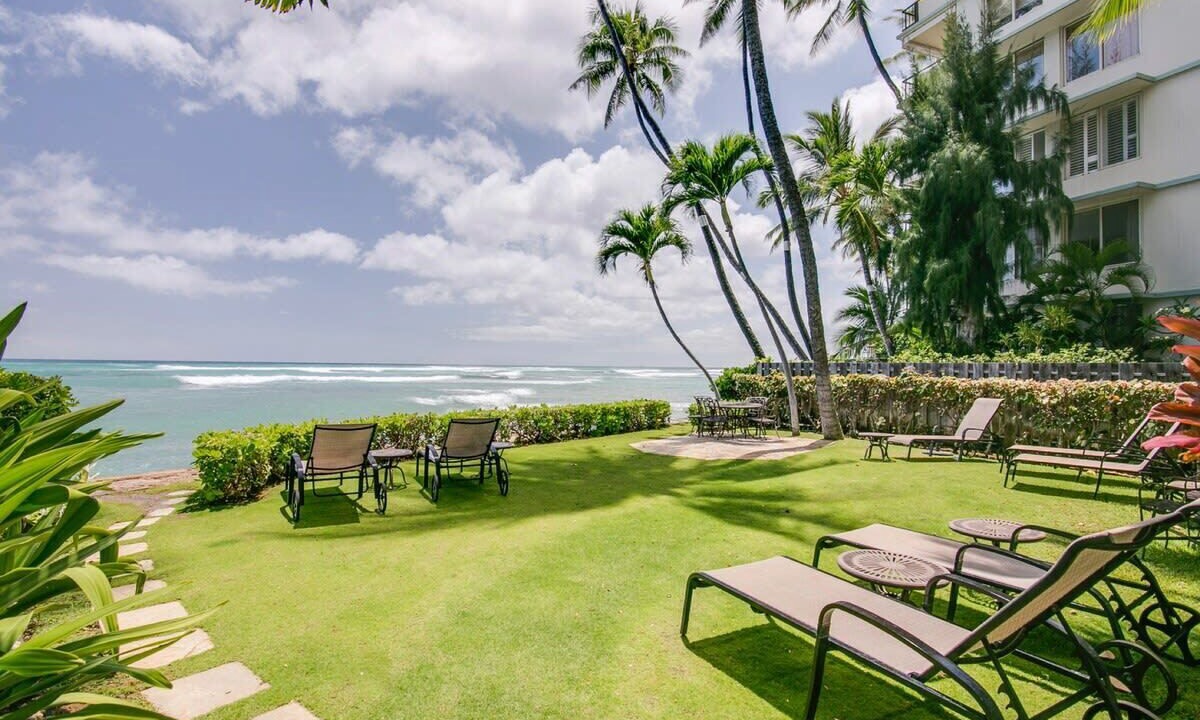 Photo of Patio Balcony in Diamond Head - Kapahulu - St. Louis