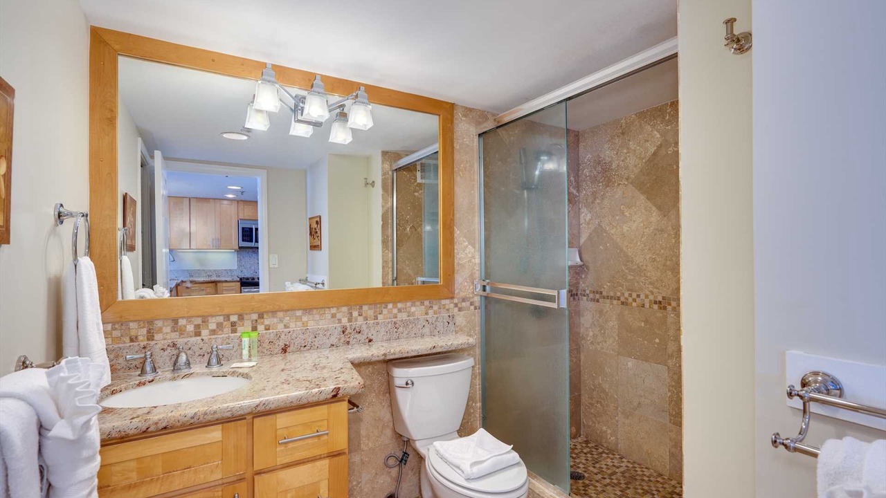 Photo of Bathroom in Waikiki