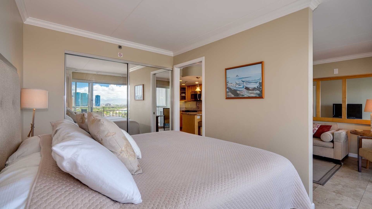 Photo of Bedroom in Waikiki