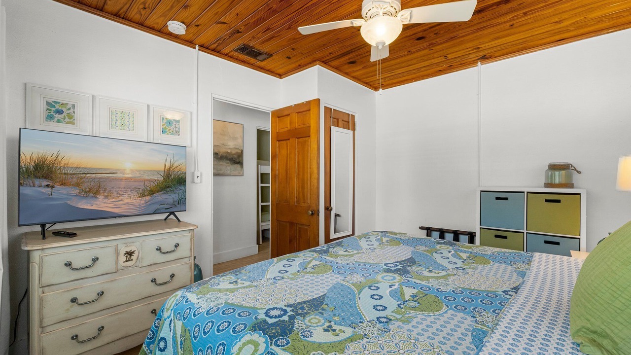 Photo of Bedroom in Laguna Beach Estates