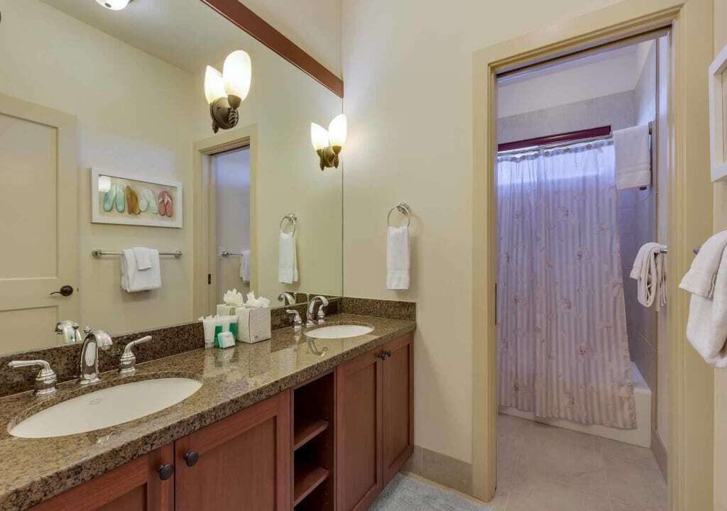 Photo of Bathroom in Waikoloa