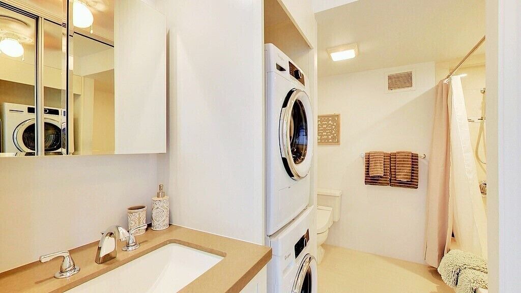 Photo of Bathroom in Waikiki