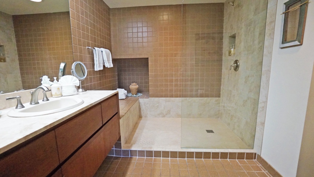 Photo of Bathroom in Kamuela