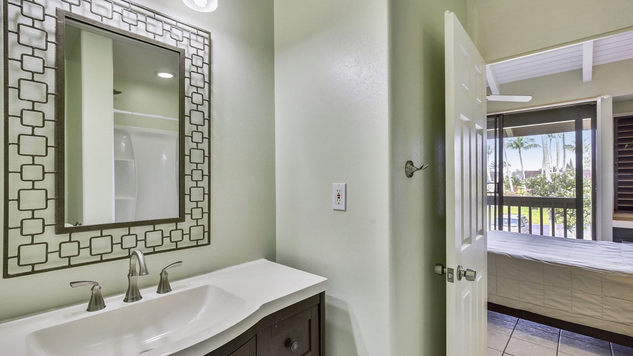 Photo of Bathroom in Kahuku