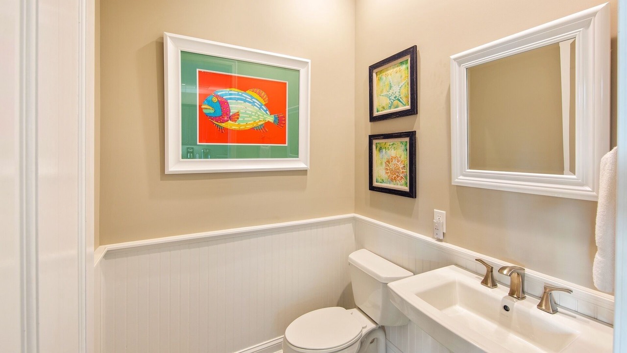 Photo of Bathroom in Truman Annex