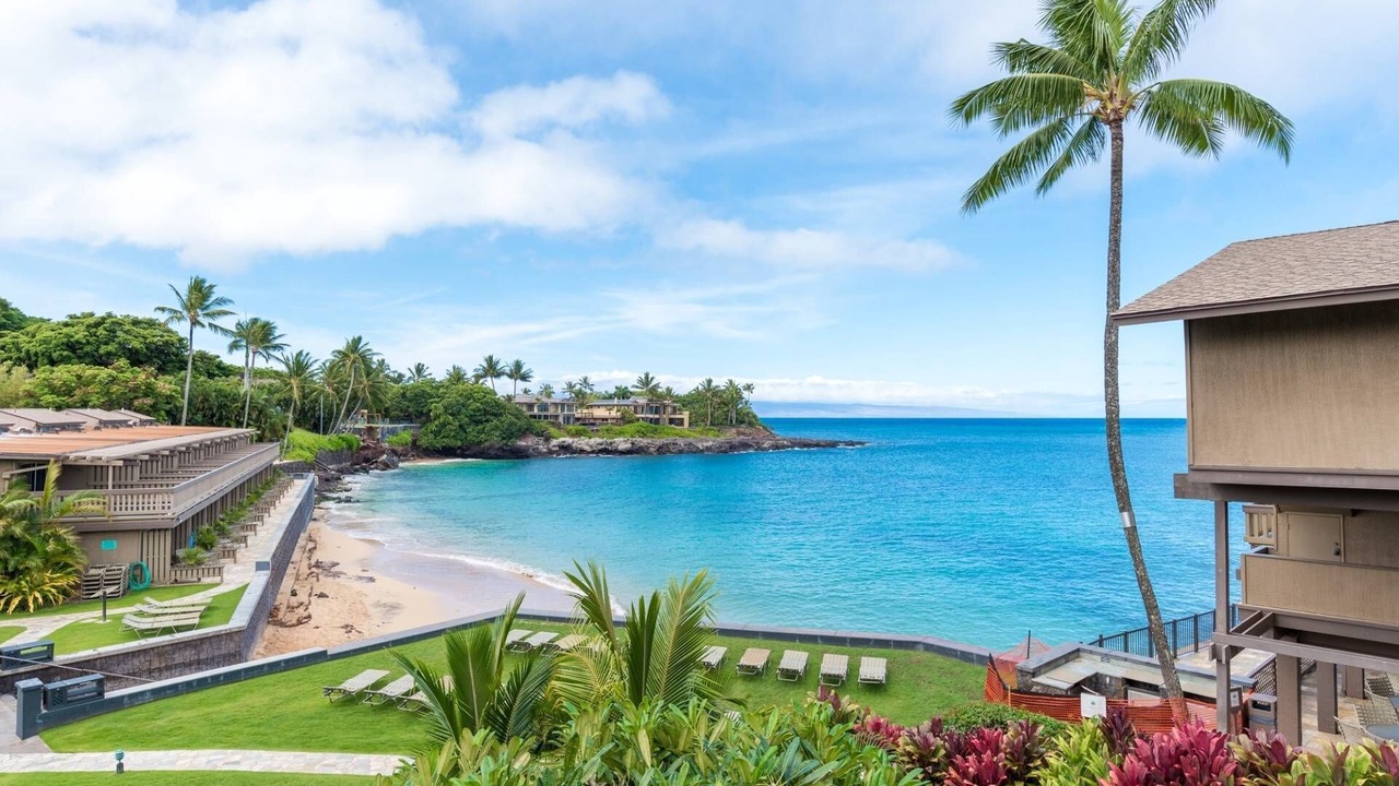 Photo of Others in Kahana