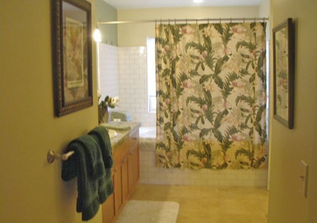 Photo of Bathroom in Princeville