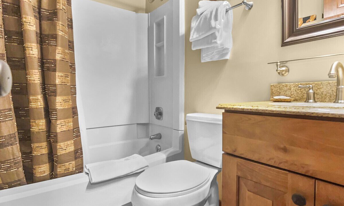 Photo of Bathroom in Edray