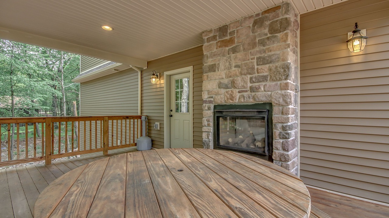 Photo of Livingroom in Lake Harmony Estates
