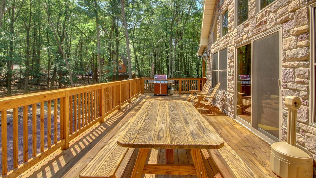 Photo of Outdoor in Lake Harmony Estates