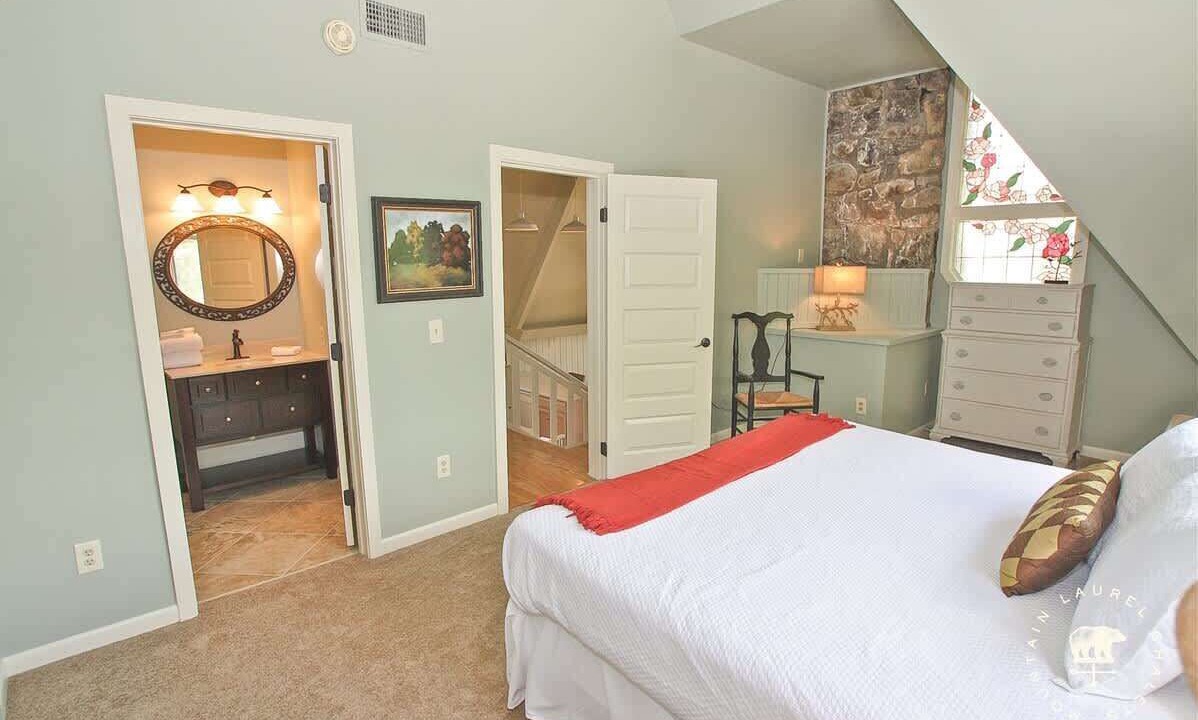 Photo of Bedroom in Chalet Village