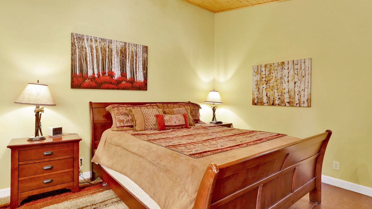 Photo of Bedroom in Upper Moonridge