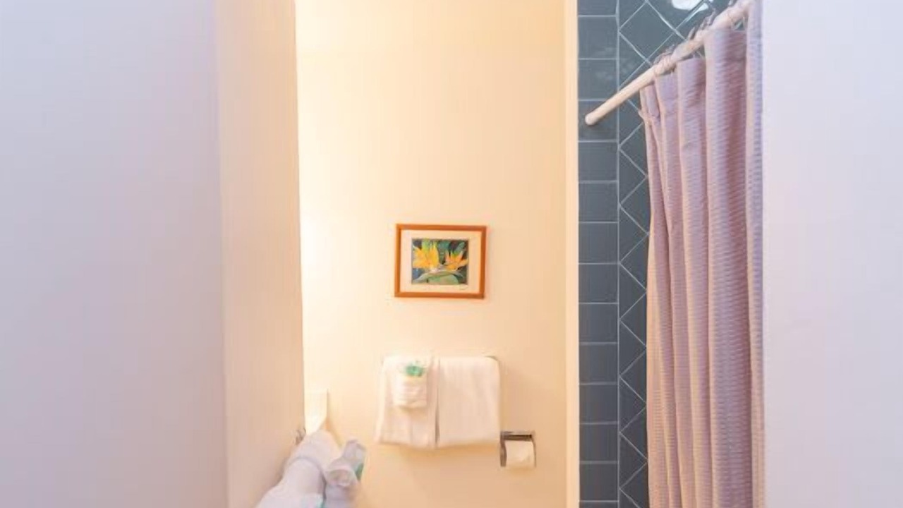 Photo of Bathroom in Kahuku