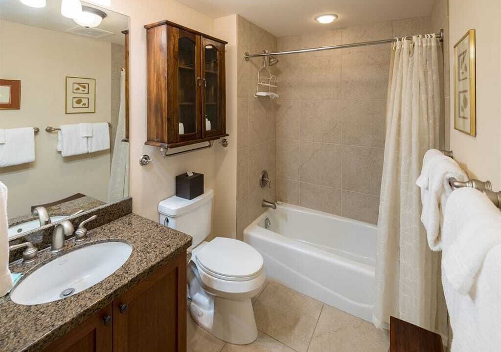 Photo of Bathroom in Waikoloa