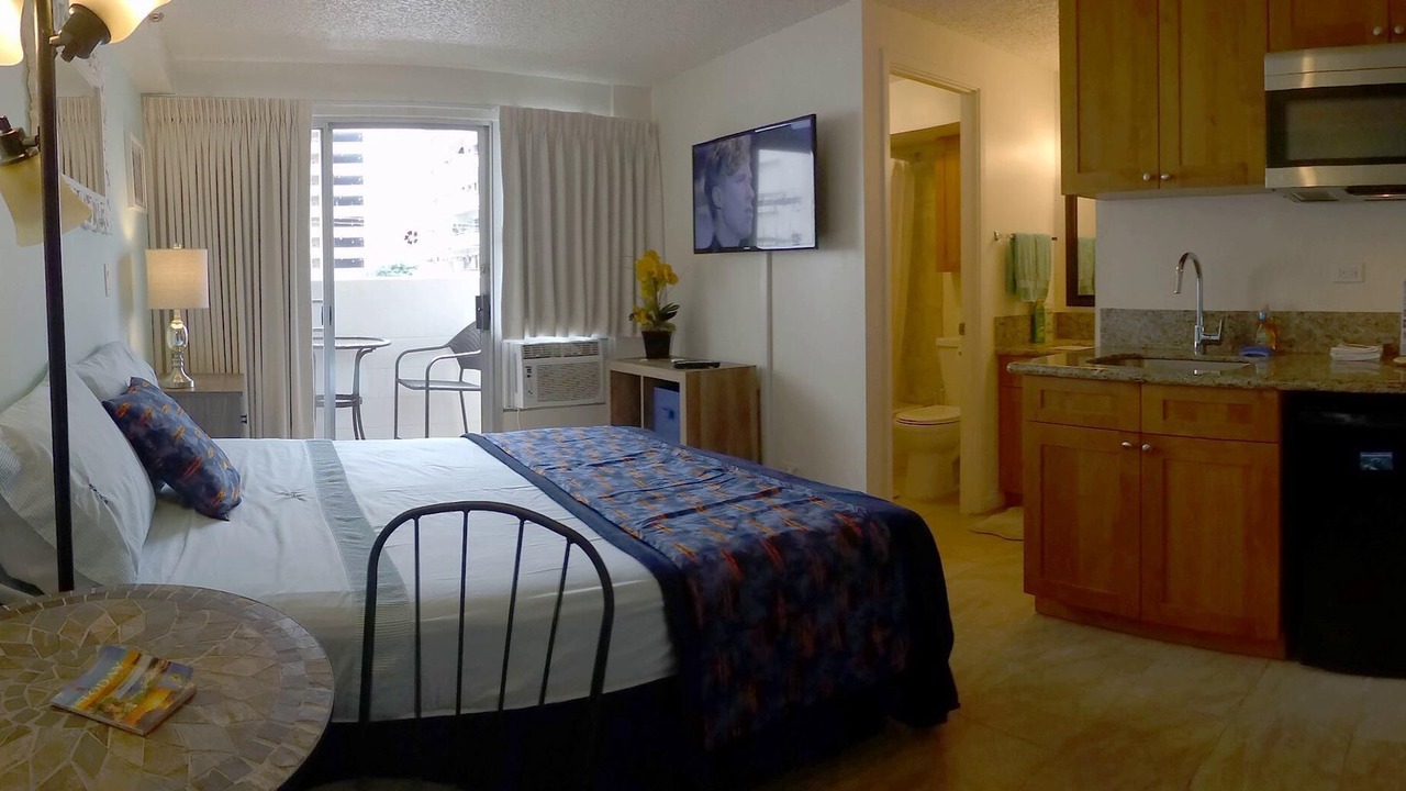 Photo of Bedroom in Waikiki