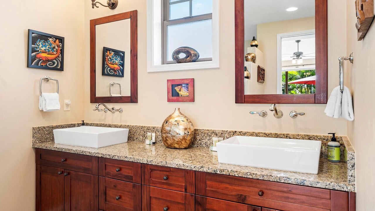 Photo of Bathroom in Keauhou