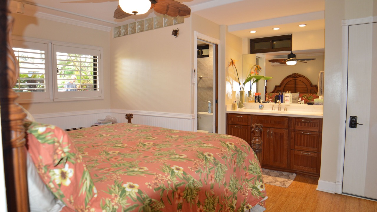 Photo of Bedroom in Poipu