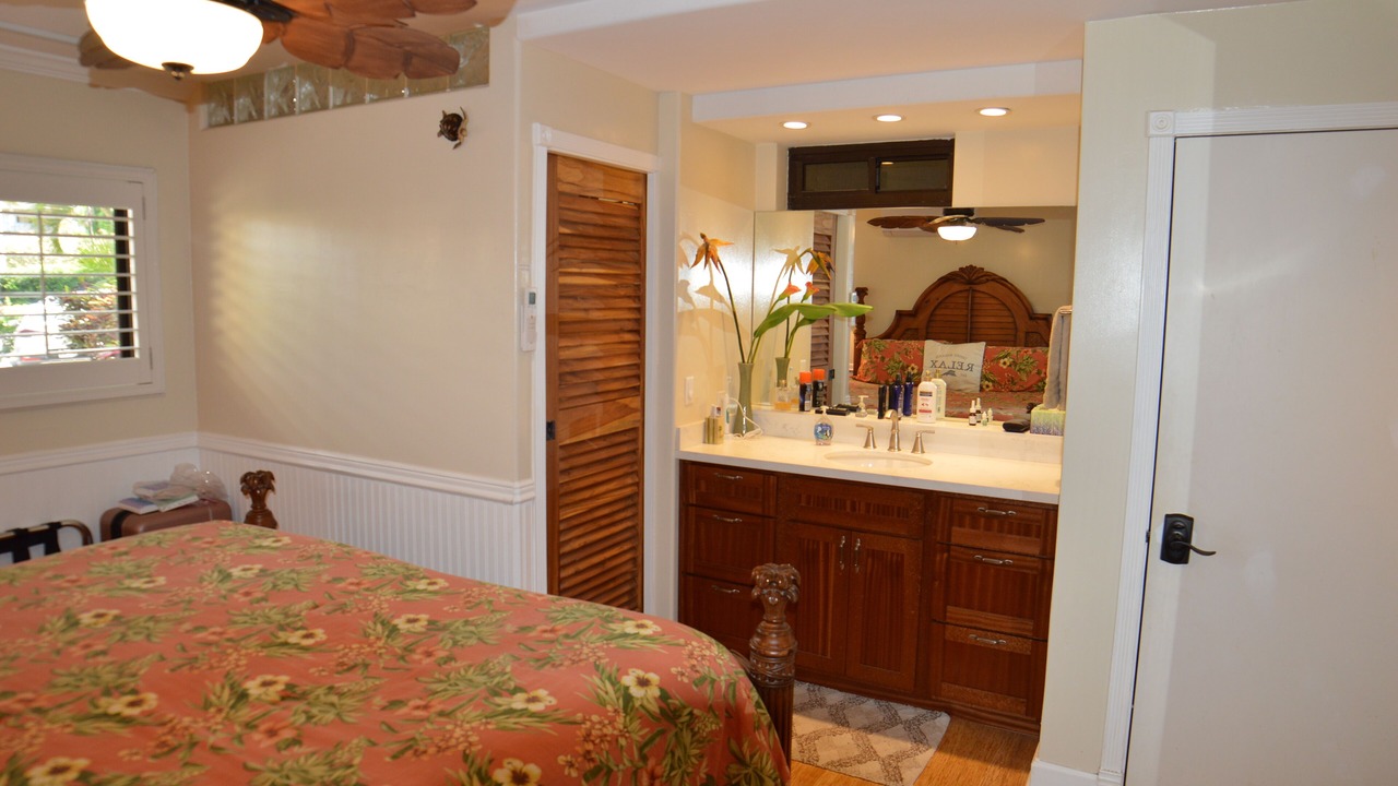 Photo of Bedroom in Poipu