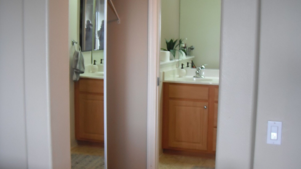 Photo of Bedroom in Historic Kailua Village