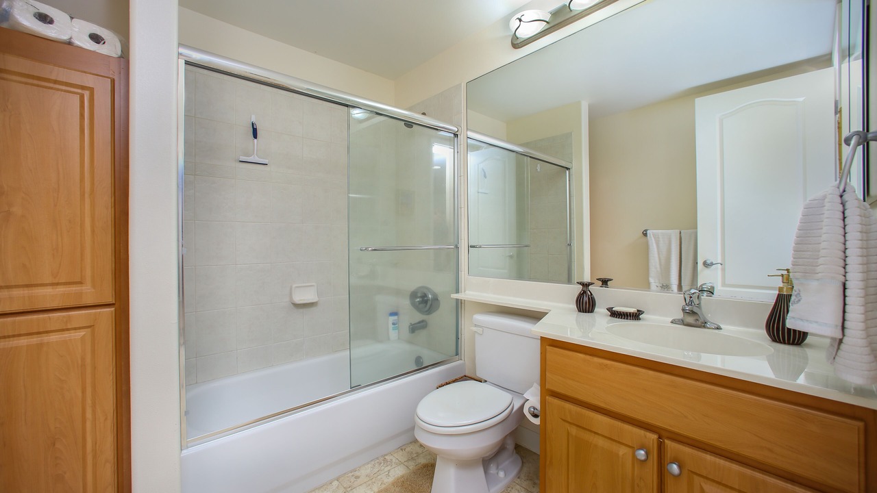 Photo of Bathroom in Historic Kailua Village