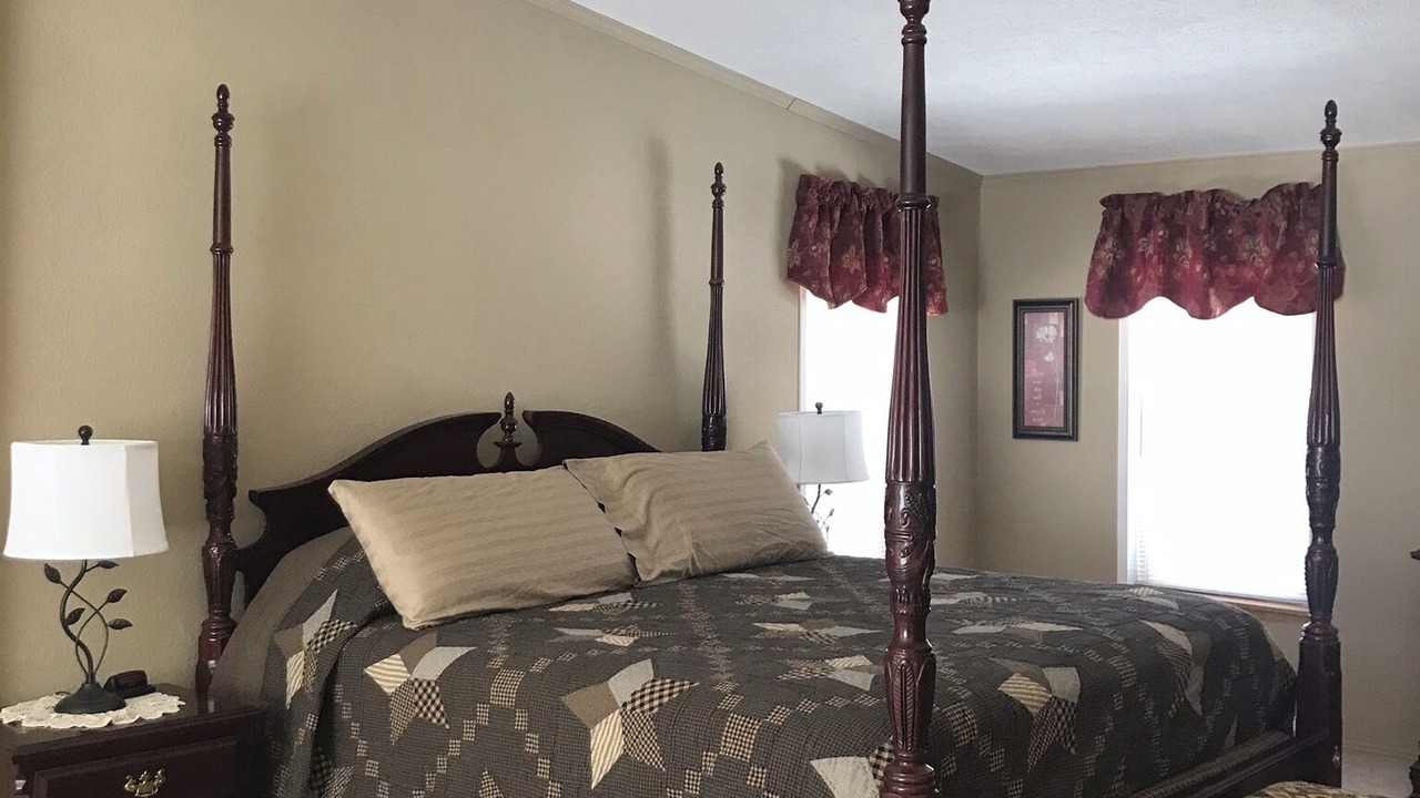 Photo of Bedroom in Florissant