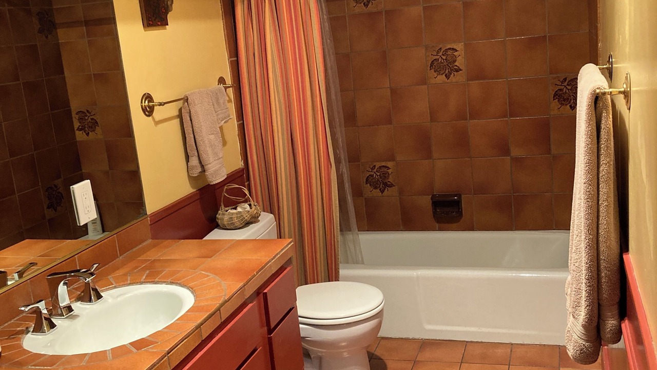 Photo of Bathroom in Hollywoodland