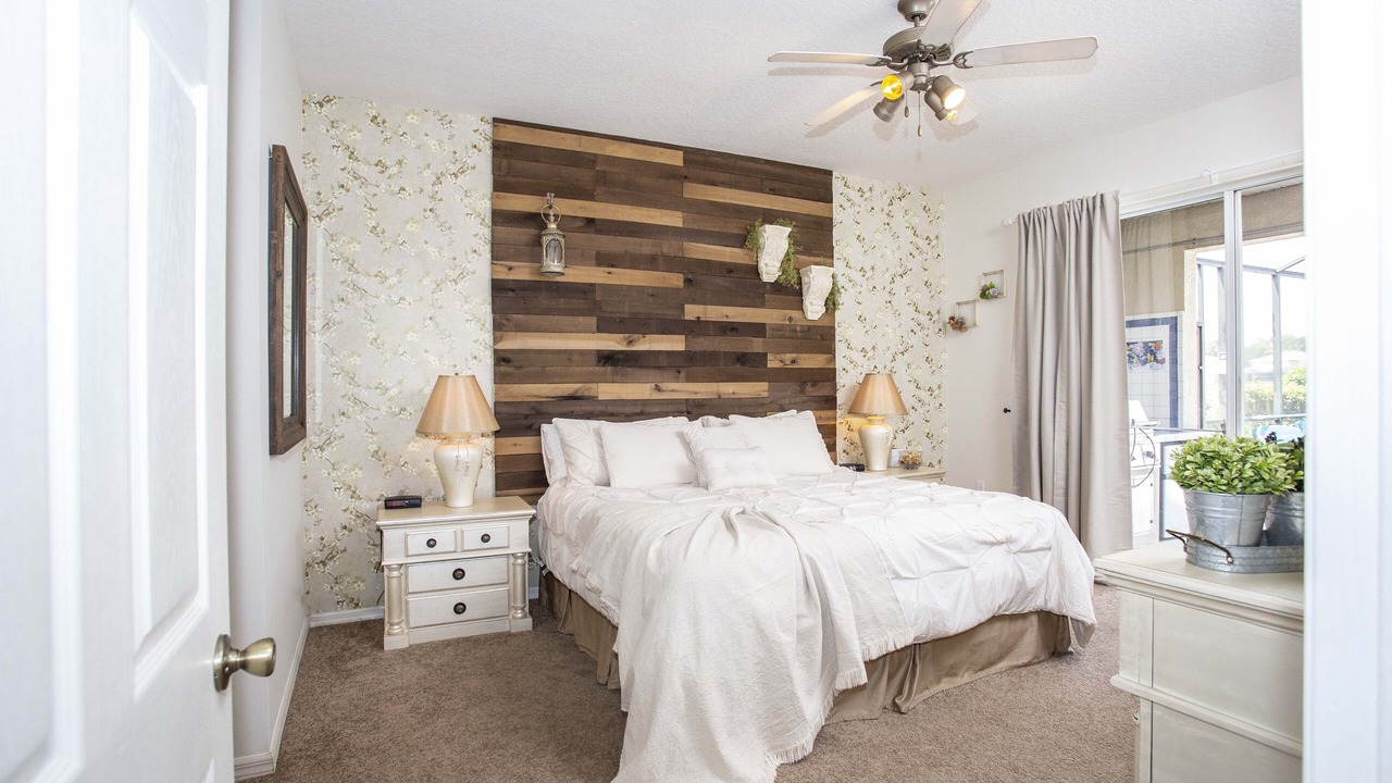 Photo of Bedroom in Sunset Lakes