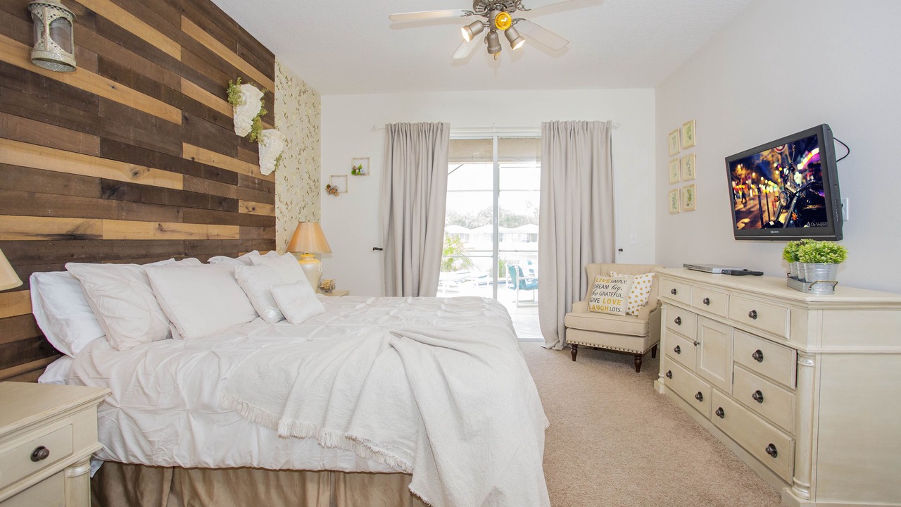 Photo of Bedroom in Sunset Lakes