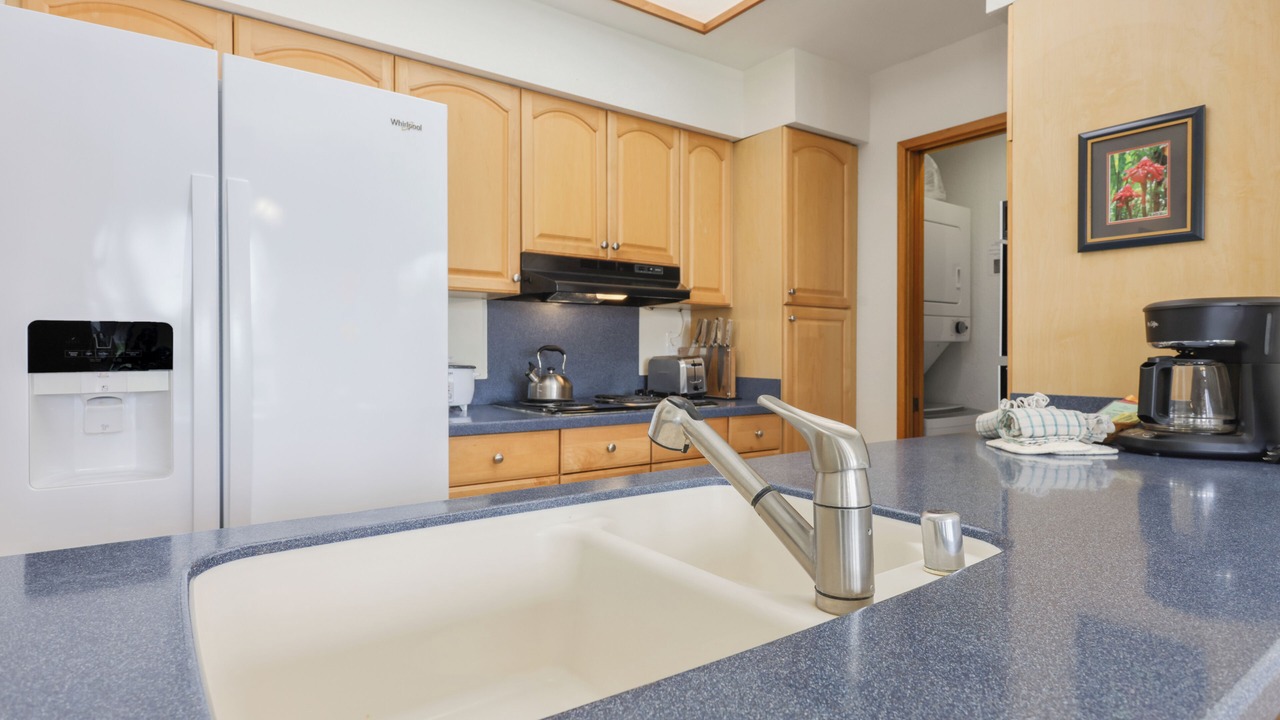 Photo of Kitchen in Waikoloa