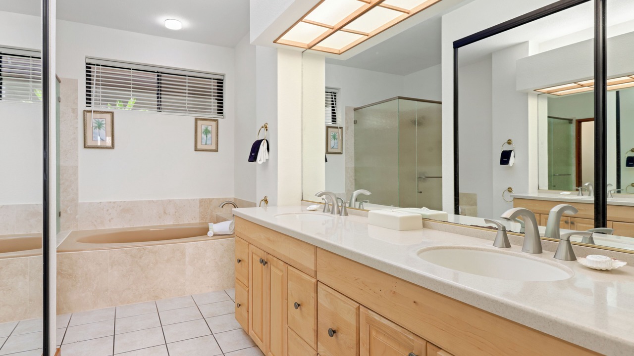 Photo of Bathroom in Waikoloa