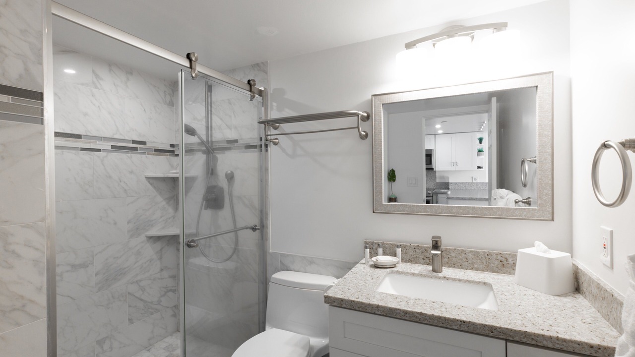 Photo of Bathroom in Waikiki