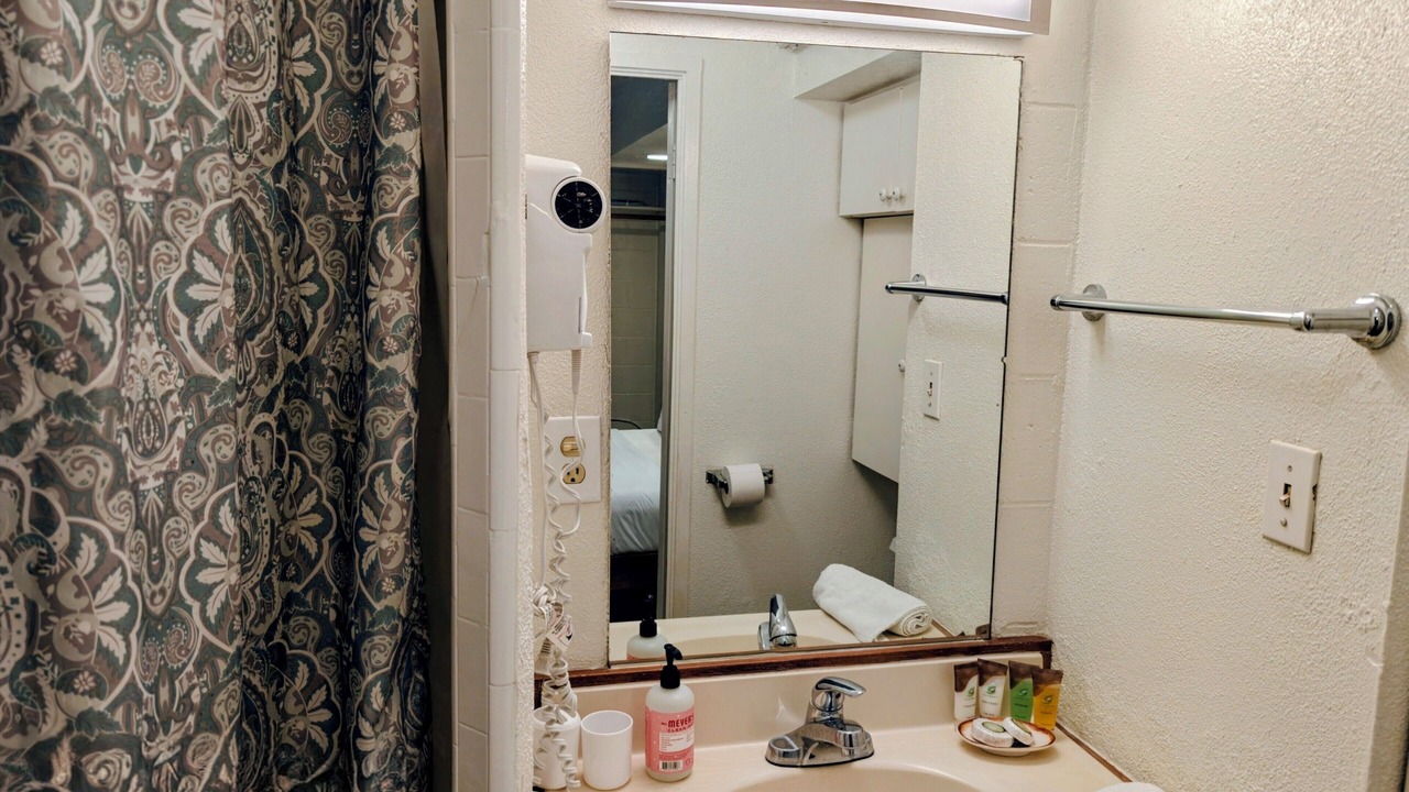 Photo of Bathroom in Waikiki
