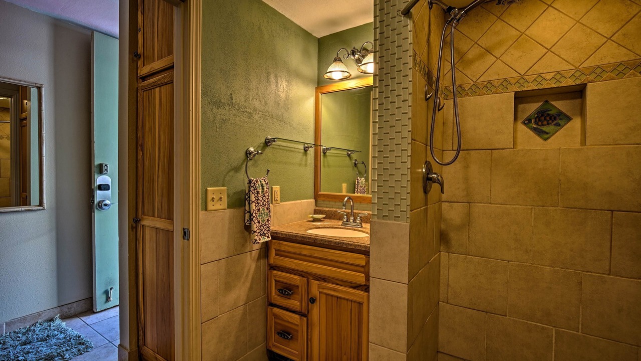 Photo of Bathroom in Historic Kailua Village