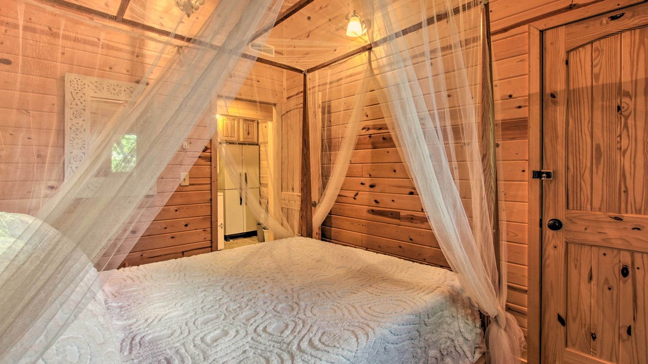 Photo of Bedroom in Chalet Village