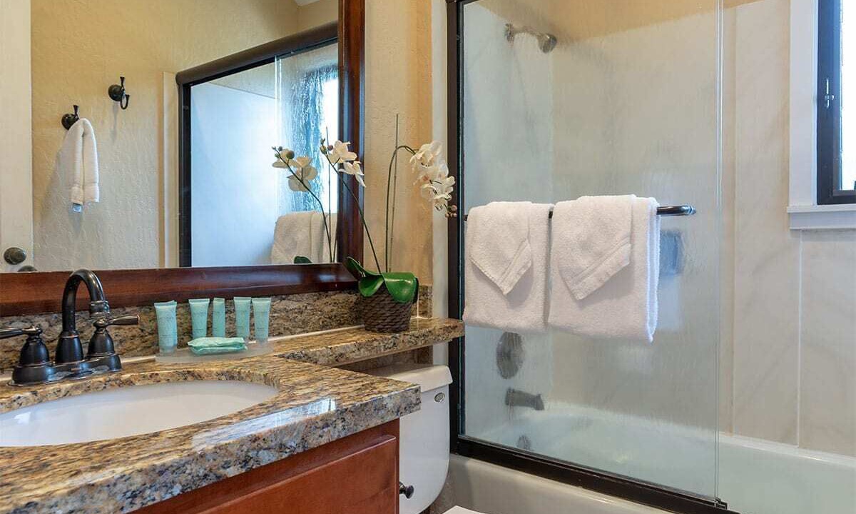Photo of Bathroom in Lihue