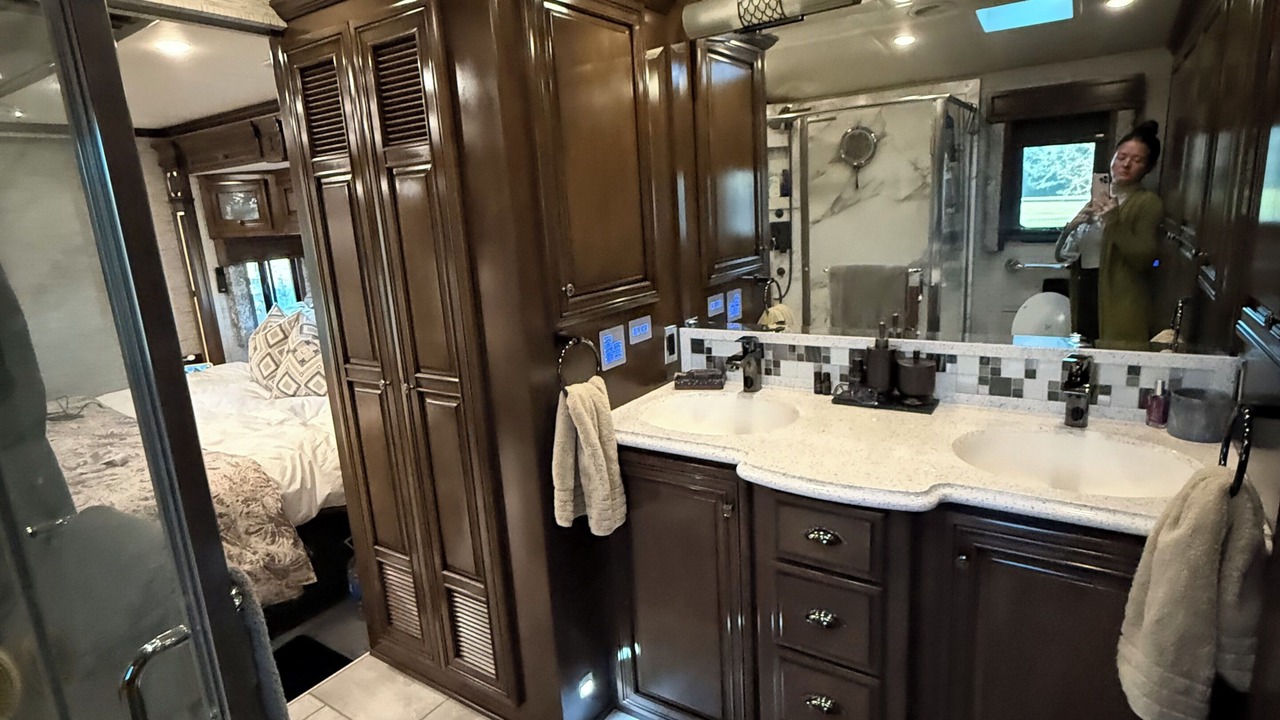 Photo of Bedroom in Northport