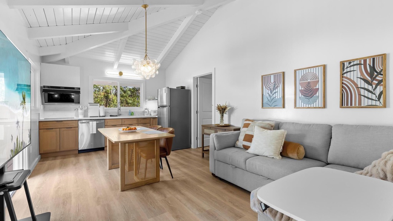 Photo of Livingroom in Kona Palisades