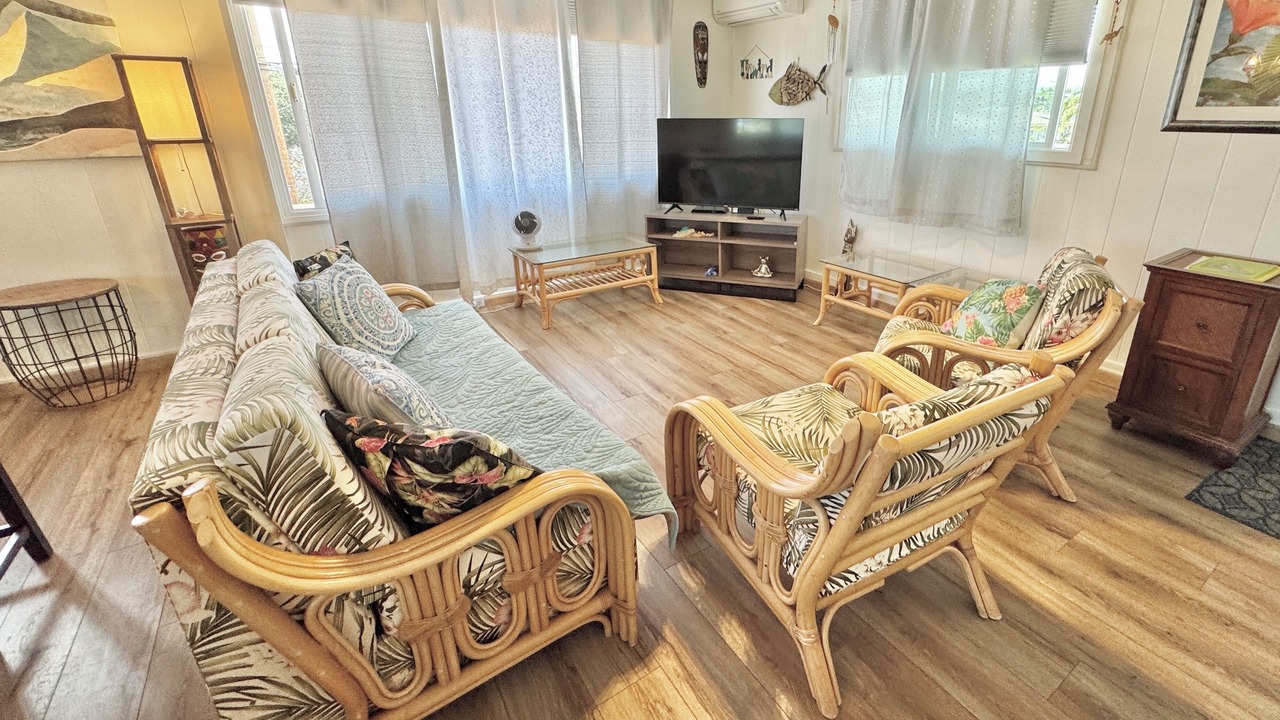 Photo of Livingroom in Ewa