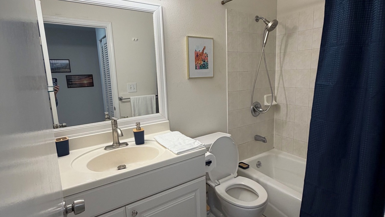 Photo of Bathroom in McCully - Moiliili