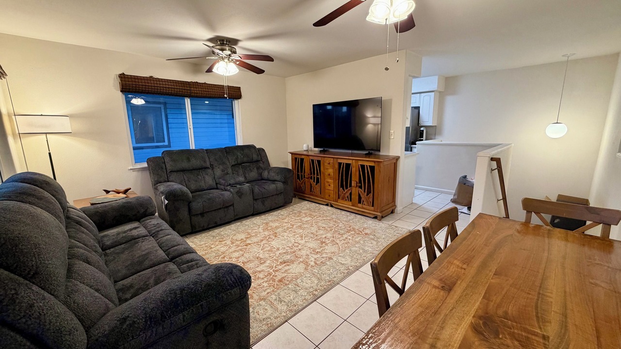 Photo of Livingroom in McCully - Moiliili