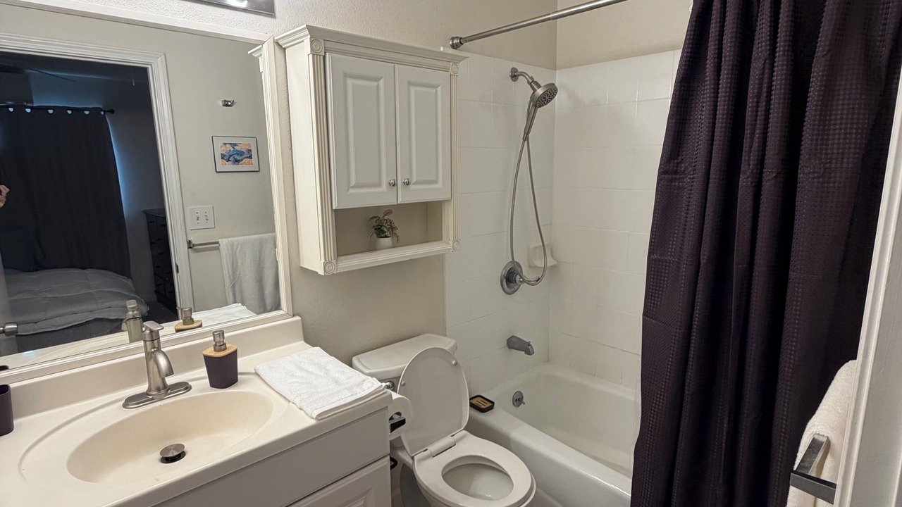 Photo of Bathroom in McCully - Moiliili