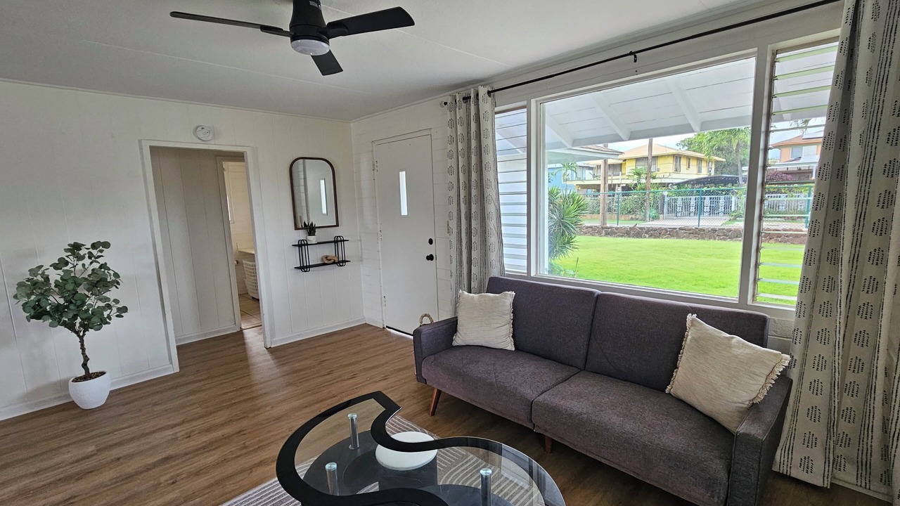 Photo of Livingroom in Ewa