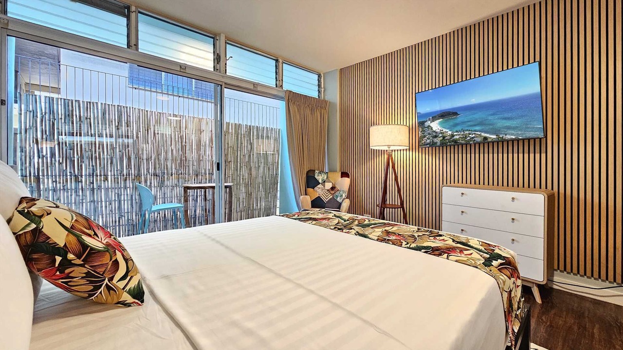 Photo of Bedroom in Waikiki