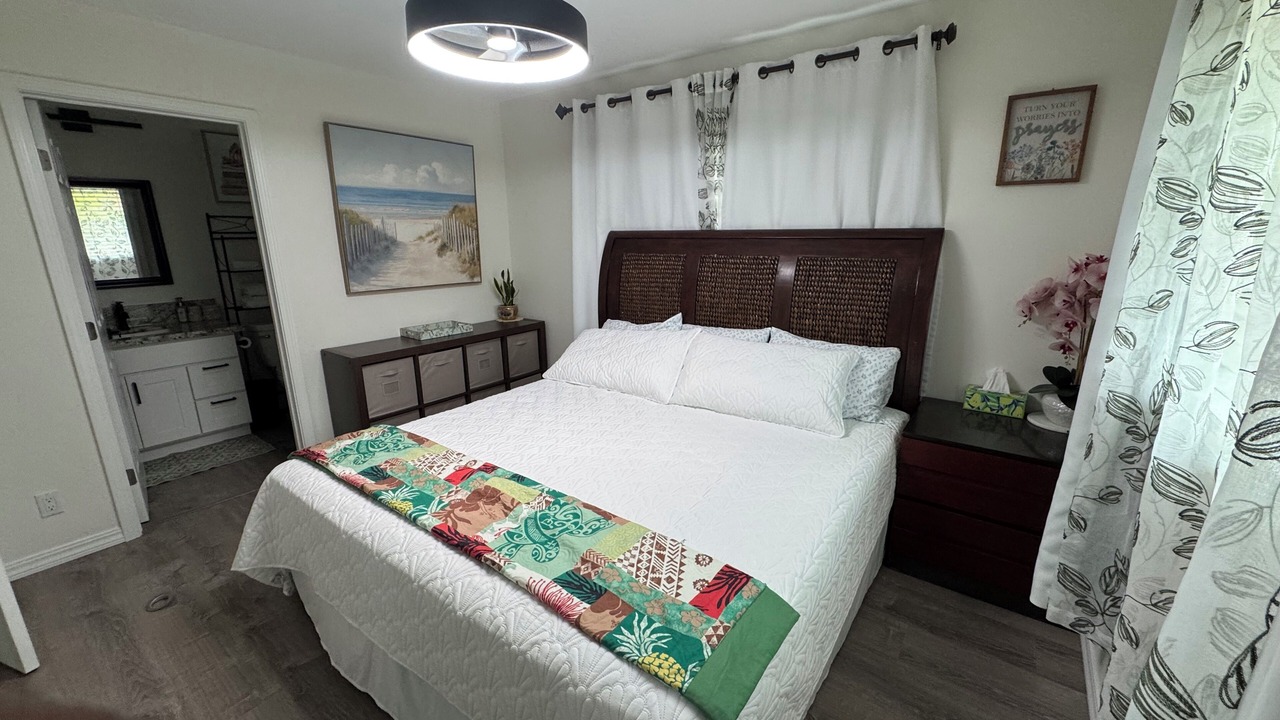 Photo of Bedroom in Keaau