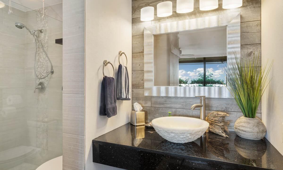 Photo of Bathroom in Keauhou
