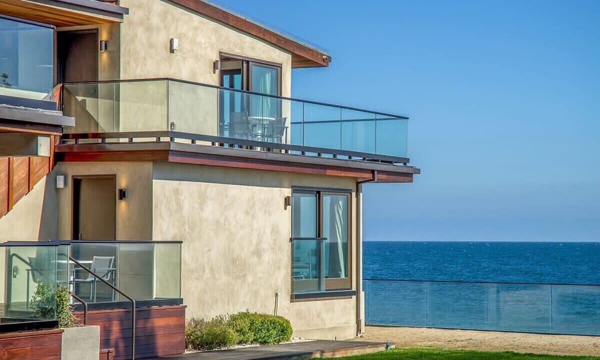 Photo of Patio Balcony in Eastern Malibu